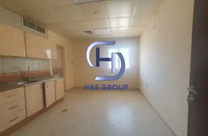 Apartment - Studio - 1 Bathroom for rent in Fire Station Road - Muwaileh - Sharjah