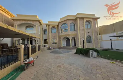 Duplex - 7 Bedrooms for rent in Seih Al Uraibi - Ras Al Khaimah
