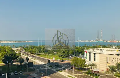 Apartment - 3 Bedrooms - 4 Bathrooms for rent in Al Reem Tower - Corniche Road - Abu Dhabi
