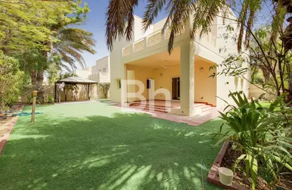 Villa - 6 Bedrooms - 4 Bathrooms for rent in Meadows 5 - Meadows - Dubai
