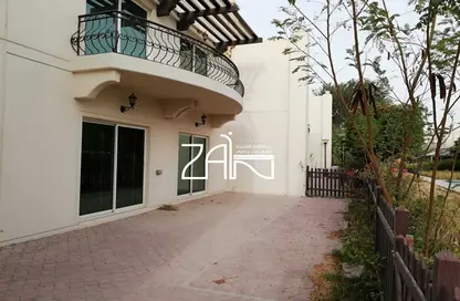 Villa - 4 Bedrooms - 6 Bathrooms for sale in Between Two Bridges - Abu Dhabi