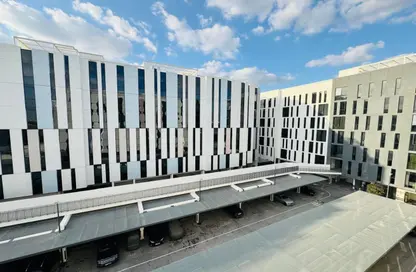 شقة - 1 حمام للايجار في إيست فييليدج - الجادة - الشارقة