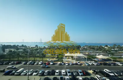 Apartment - 4 Bedrooms - 5 Bathrooms for rent in Cornich Al Khalidiya - Al Khalidiya - Abu Dhabi