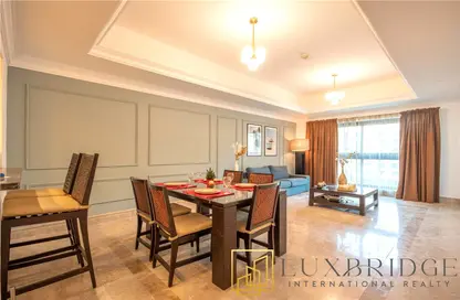Living / Dining Room image for: Apartment - 1 Bedroom - 2 Bathrooms for rent in The Fairmont Palm Residence North - The Fairmont Palm Residences - Palm Jumeirah - Dubai, Image 1