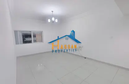 Apartment - Studio - 1 Bathroom for rent in Al Khan 5 building - Al Khan - Sharjah