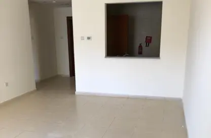 شقة - غرفة نوم - 2 حمامات للايجار في II جلوبال جرين فيو - منطقة مركز الأعمال - المدينة الدولية - دبي