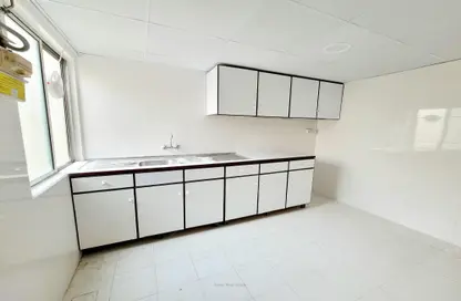 Apartment - 2 Bedrooms - 2 Bathrooms for rent in Al Telal Building - Al Majaz 2 - Al Majaz - Sharjah