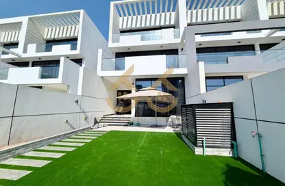 Villa - 4 Bedrooms - 6 Bathrooms for sale in Casa Luxo - District 12 - Jumeirah Village Circle - Dubai