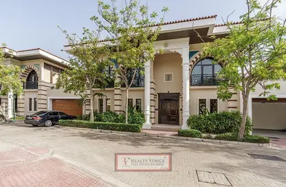 Outdoor House image for: Villa - 5 Bedrooms - 6 Bathrooms for sale in Jumeirah Zabeel Saray - The Crescent - Palm Jumeirah - Dubai, Image 1