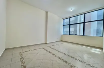 Apartment - 2 Bedrooms - 2 Bathrooms for rent in Shabiya 12 - Shabiya - Mussafah - Abu Dhabi