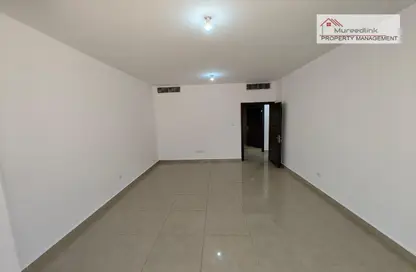 Apartment - 1 Bathroom for rent in Hamdan Street - Abu Dhabi