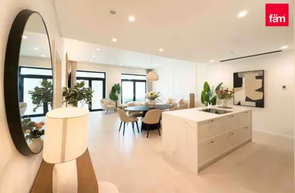 Apartment - 2 Bedrooms - 3 Bathrooms for sale in Al Msalli - Shoreline Apartments - Palm Jumeirah - Dubai