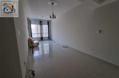Apartment - 2 Bedrooms - 3 Bathrooms for rent in Al Khan - Sharjah