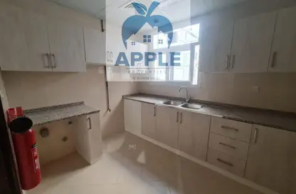 Apartment - 2 Bedrooms - 2 Bathrooms for rent in Muwailih Building - Muwaileh - Sharjah