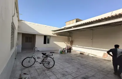 فيلا - 4 غرف نوم - 2 حمامات للايجار في الشهباء - الشارقة
