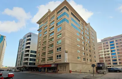 Apartment - 1 Bedroom - 2 Bathrooms for rent in Al Barsha 1 - Al Barsha - Dubai