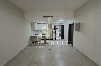 عمارة بالكامل - 8 غرف نوم - 8 حمامات للبيع في بناية الرميلة - الرميلة 2 - الرميلة - عجمان