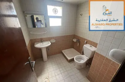 Apartment - 1 Bedroom - 1 Bathroom for rent in Corniche Tower - Ajman Corniche Road - Ajman