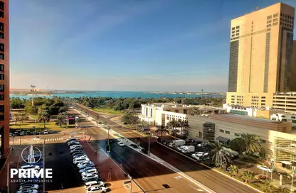 Apartment - 3 Bedrooms - 5 Bathrooms for rent in Al Reem Tower - Corniche Road - Abu Dhabi