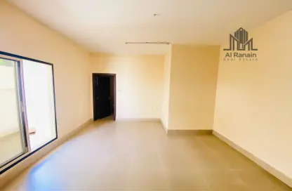 Empty Room image for: Apartment - 2 Bedrooms - 2 Bathrooms for rent in Al Jimi - Al Ain, Image 1