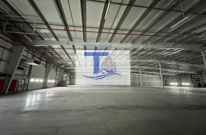 Warehouse - Studio - 2 Bathrooms for rent in Al Markaz Industrial Development - Al Dhafrah - Abu Dhabi