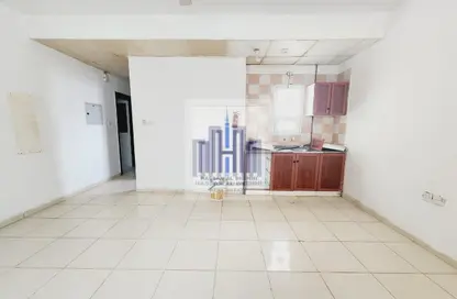 Apartment - Studio - 1 Bathroom for rent in Fire Station Road - Muwaileh - Sharjah