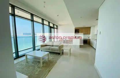 Apartment - 1 Bedroom - 1 Bathroom for sale in Beach Vista - EMAAR Beachfront - Dubai Harbour - Dubai