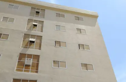 عمارة بالكامل - استوديو - 8 حمامات للبيع في طريق كورنيش عجمان - عجمان