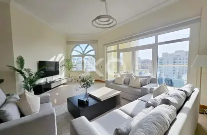 Apartment - 3 Bedrooms - 3 Bathrooms for sale in Jash Falqa - Shoreline Apartments - Palm Jumeirah - Dubai