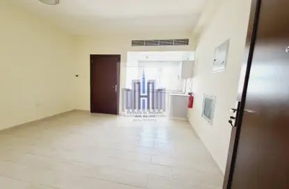 Apartment - Studio - 1 Bathroom for rent in Muwaileh 3 Building - Muwaileh - Sharjah