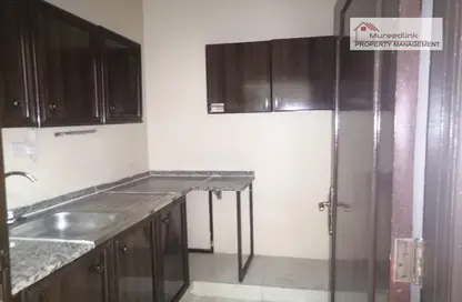 Kitchen image for: Apartment - 1 Bedroom - 1 Bathroom for rent in Al Mushrif Villas - Al Mushrif - Abu Dhabi, Image 1