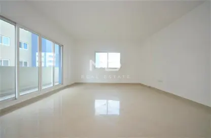Empty Room image for: Apartment - 3 Bedrooms - 4 Bathrooms for sale in Tower 1 - Al Reef Downtown - Al Reef - Abu Dhabi, Image 1