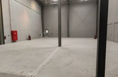 Warehouse - Studio - 1 Bathroom for rent in Al Khabisi - Deira - Dubai