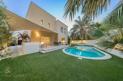 Villa - 3 Bedrooms - 4 Bathrooms for sale in Meadows 1 - Meadows - Dubai