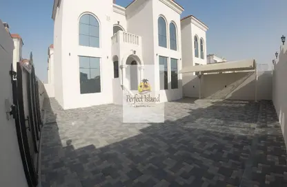 Terrace image for: Villa - 6 Bedrooms for rent in Mohamed Bin Zayed Centre - Mohamed Bin Zayed City - Abu Dhabi, Image 1
