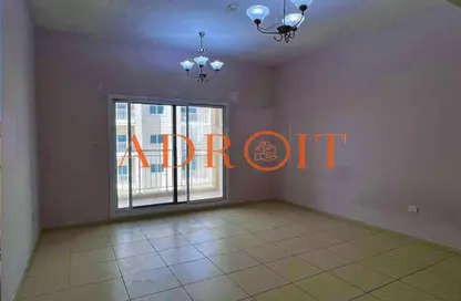 Apartment - 1 Bedroom - 2 Bathrooms for sale in Mazaya 8 - Queue Point - Dubai Land - Dubai