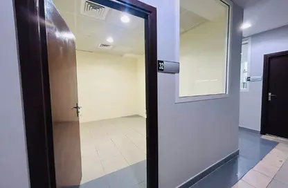 Office Space - Studio - 6 Bathrooms for rent in Corniche Tower - Corniche Road - Abu Dhabi