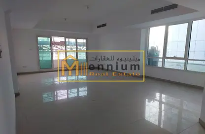 Empty Room image for: Apartment - 2 Bedrooms - 3 Bathrooms for rent in Hamza Al Khatib Tower - Al Majaz 2 - Al Majaz - Sharjah, Image 1