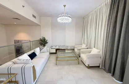 دوبلكس - 2 غرف نوم - 4 حمامات للايجار في إليجانز من الدانوب - قرية الجميرا سركل - دبي