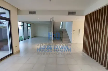 Villa - 4 Bedrooms - 5 Bathrooms for sale in West Yas - Yas Island - Abu Dhabi