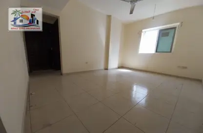 شقة - غرفة نوم - 1 حمام للايجار في بناية البطينة 9 - البطينة - الشارقة