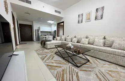 Living Room image for: Apartment - 2 Bedrooms - 3 Bathrooms for sale in Binghatti Gateway - Al Jaddaf - Dubai, Image 1
