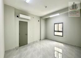 صورةغرفة فارغة لـ: سكن الموظفين - 8 حمامات للكراء في المدينة الدولية - دبي, صورة 1