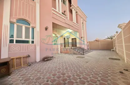 شقة - 4 غرف نوم - 3 حمامات للايجار في مركز محمد بن زايد - مدينة محمد بن زايد - أبوظبي