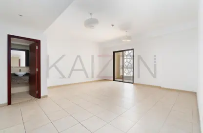 Empty Room image for: Apartment - 2 Bedrooms - 3 Bathrooms for rent in Bahar 5 - Bahar - Jumeirah Beach Residence - Dubai, Image 1