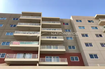 Apartment - 1 Bedroom - 2 Bathrooms for rent in Tower 13 - Al Reef Downtown - Al Reef - Abu Dhabi