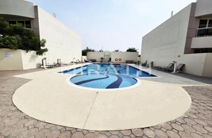 Villa - 4 Bedrooms - 4 Bathrooms for rent in Jumeirah 1 Villas - Jumeirah 1 - Jumeirah - Dubai