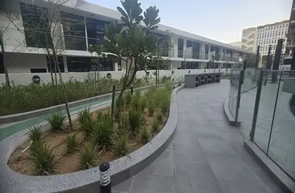 Apartment - 2 Bedrooms - 3 Bathrooms for sale in The Gate - Masdar City - Abu Dhabi