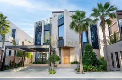 Villa - 5 Bedrooms - 6 Bathrooms for sale in Garden Homes Frond N - Garden Homes - Palm Jumeirah - Dubai