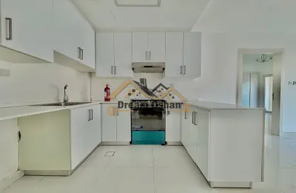 Apartment - 1 Bedroom - 2 Bathrooms for rent in Dilan Tower - Culture Village - Dubai